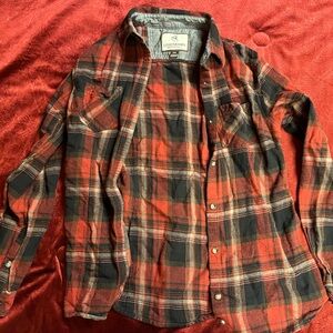 men’s Legendary Whitetail Red and Black Plaid Flannel Shirt